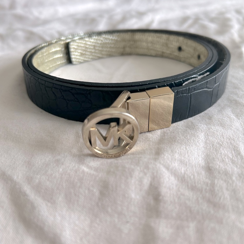 Women’s Michael Kors reversible belt